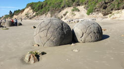 Moeraki Boulders